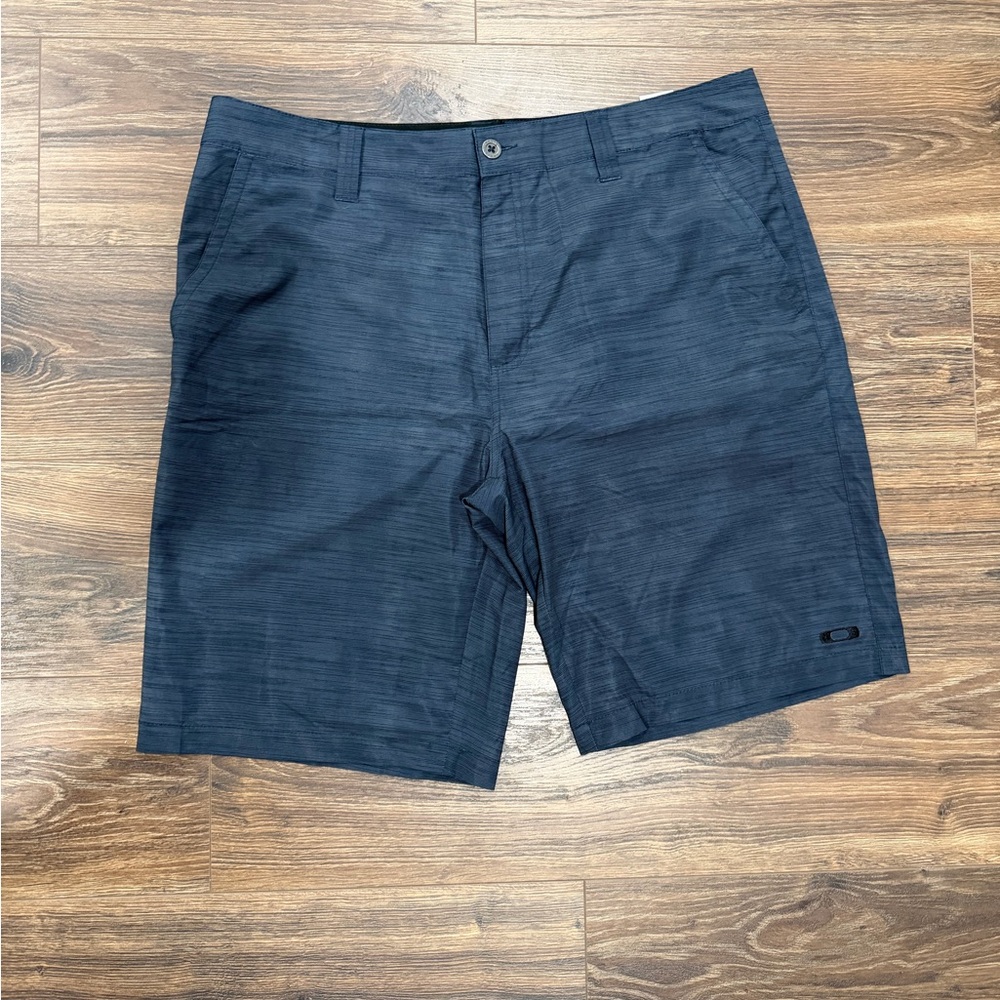 Oakley Men's Dark Blue Flat Front Shorts/Hybrid Shorts